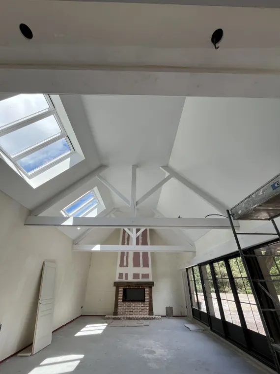 Plafond et rampant en toile tendu acoustique